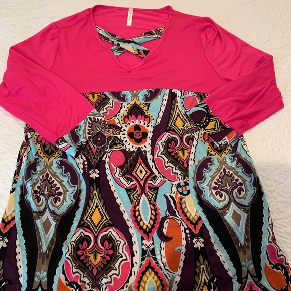 Beautiful Tunic Style Top - Picture 3 of 7